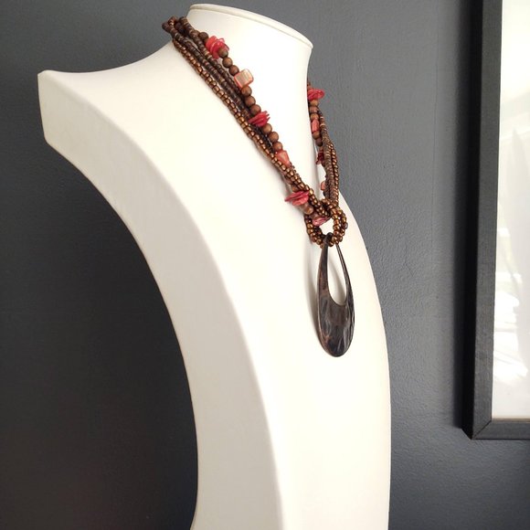 Copper/bronze, orange red shell and wooden bead pendant necklace - Picture 3 of 11